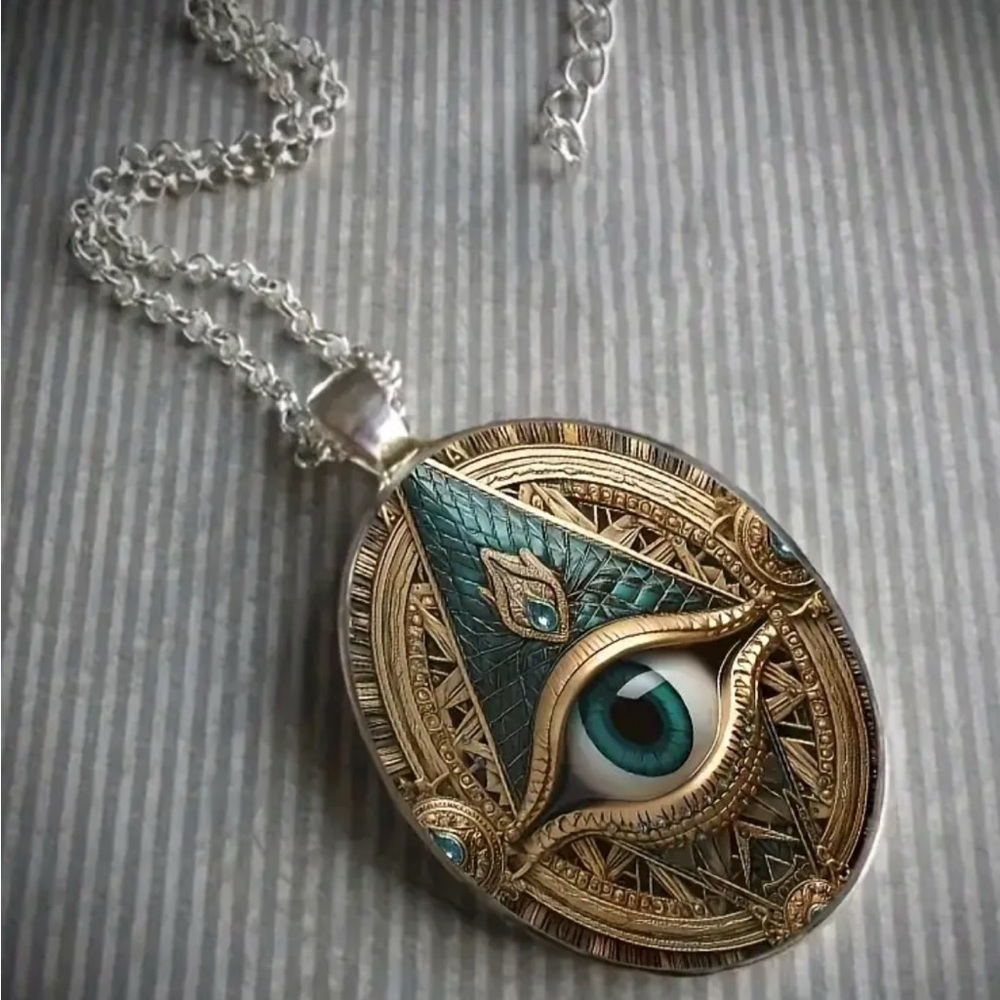 Elegant Eye Pattern Oval Class Necklace. - Picture 4 of 7